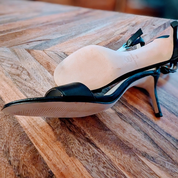 Ann Taylor NWOT Black Leather Ankle Strap Kitten Heel Size 6 - Picture 4 of 4